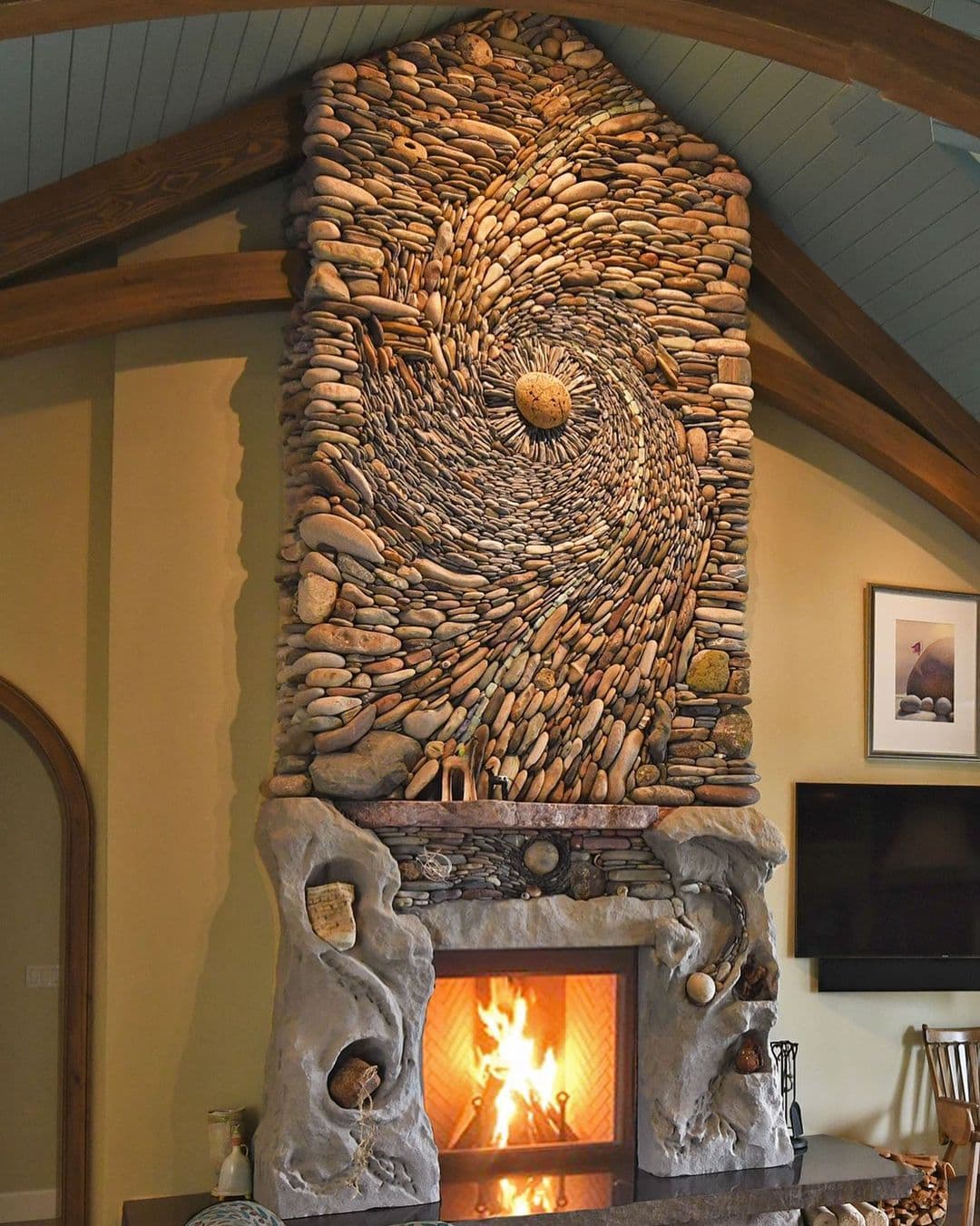 FIREPLACES / BACKSPLASHES